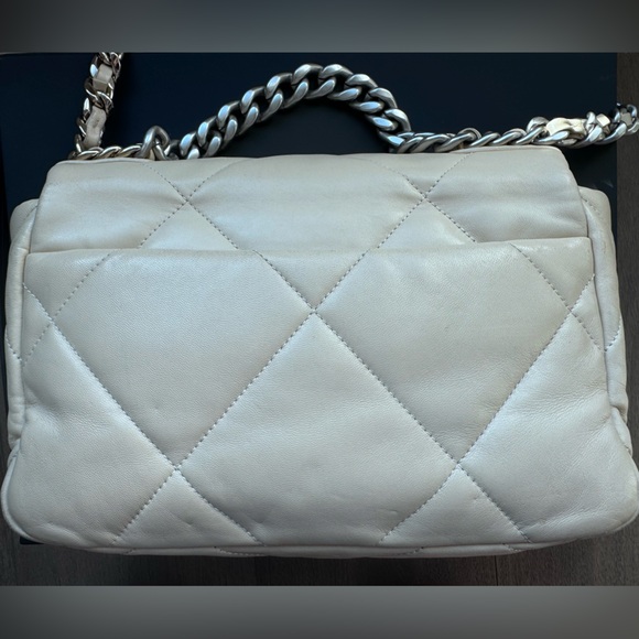 Lambskin Quilted Medium Chanel 19 Bag in Beige - Picture 10 of 14